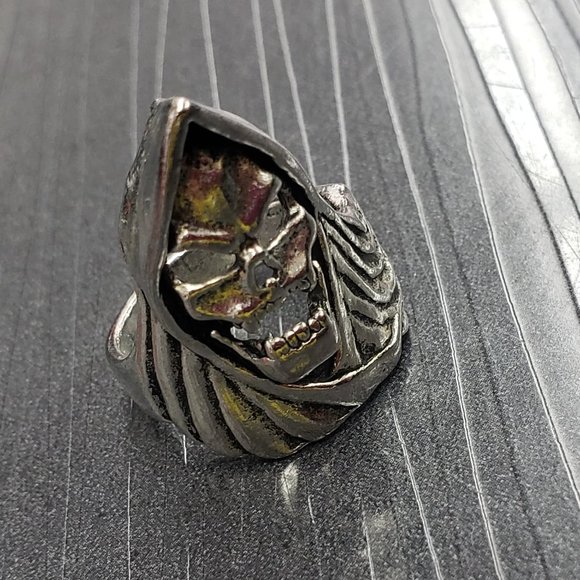 1/$10, 2/$15 -  Men's size 9.5* Silver-tone Skull Ring Fashion Jewelry - Picture 1 of 5